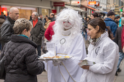 14. Dezember 2014 - Engel verteilen vergiftetes Weihnachtsgebäck in Winterthur